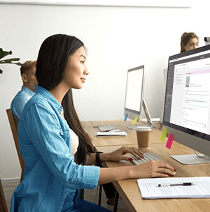 girl-looking-at-computer